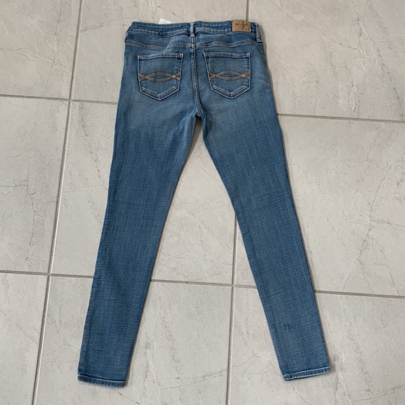 Abercrombie jeans - Picture 3 of 3